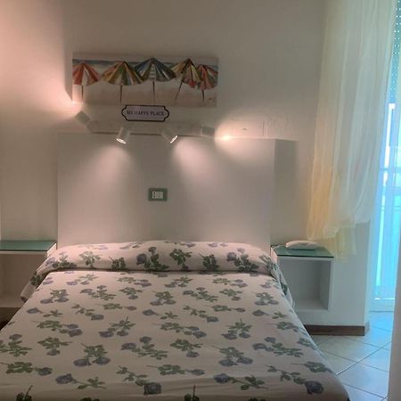 Hotel Rosati ريميني المظهر الخارجي الصورة