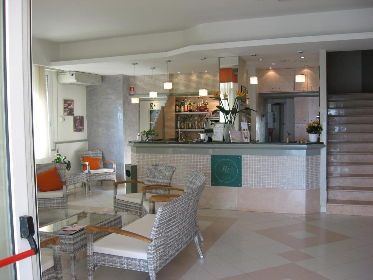 Hotel Rosati ريميني المظهر الخارجي الصورة