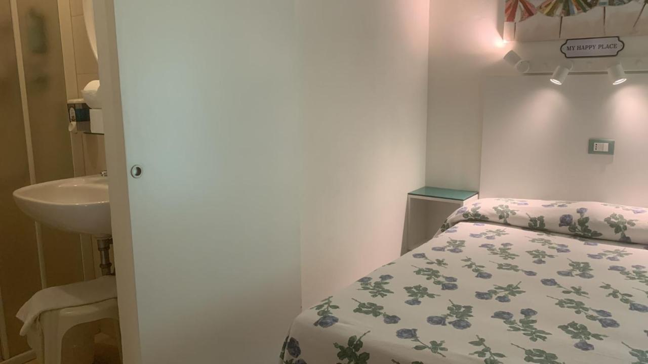 Hotel Rosati ريميني المظهر الخارجي الصورة