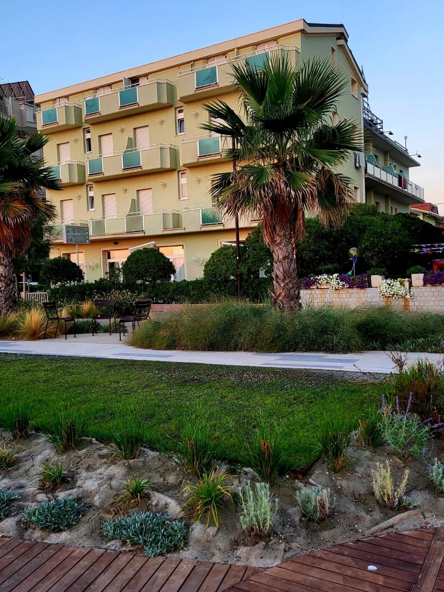Hotel Rosati ريميني المظهر الخارجي الصورة